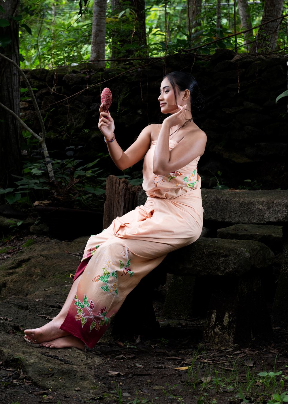 Batik editorial - hutan