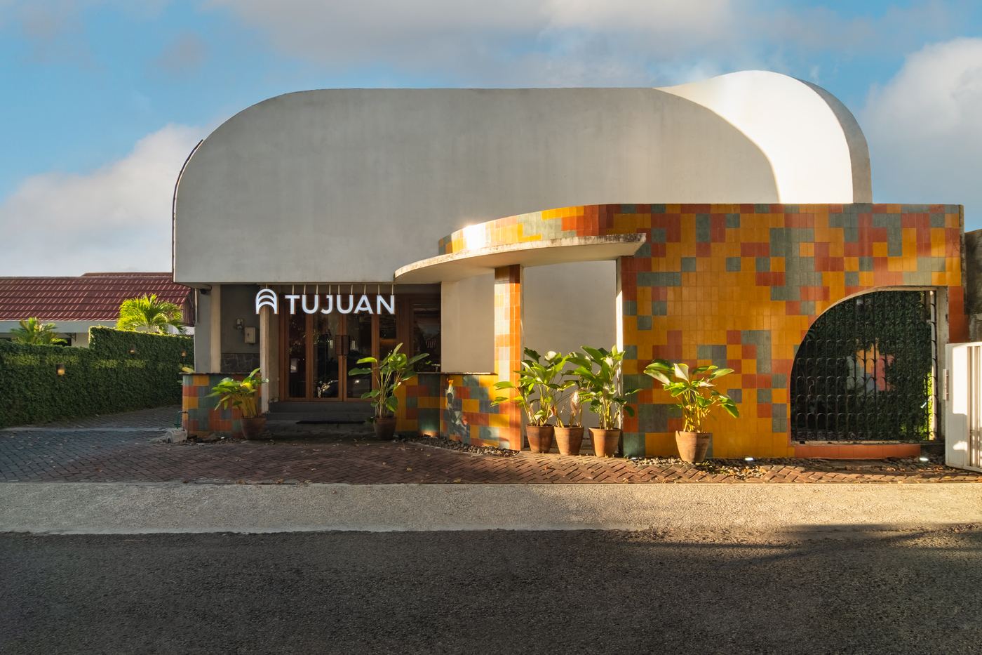Tujuan Coffee facade